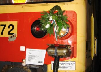 Selllye: koszúrú, iránytábla, mécses a Bzmot 172-n