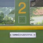 A vonat csak nemdohányzó, másodosztályú kocsikkal közlekedik