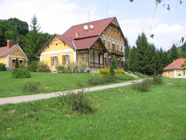 Sasréti vadászkastély