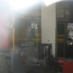 Be lehetett kukucskálni a fűtőház ablakán, a nagy mozdony, az Mk48 2003 bent pihent