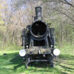 Egykori kaposvári gőzös (275 161) kiállítva az atádi szoborpark mellett (2007.)