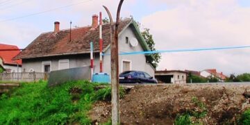 Sorompómaradvány a Babócsai út vasúti átjárójánál (készítette: Csuka Barna, 2006.)