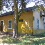 Aranyospuszta: a felvételi épület (Szulok felől nézve a megállóra) (2007.08.01.)