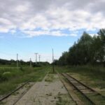 Az utasperon és a lámpaoszlopok