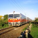 Gyékényes: vasárnapi diákvonat tart Budapest-Déli pályaudvarra, a végén IP-vel (2007.09.30.)