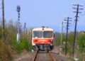 Bzmot 196 távozóban Marcaliból. Háttérben a Balatonon túli hegyek (készítette: Gálovics Márk)