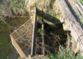 A beton-hídfőkből látszik, hogy ez felülről fahídnak tűnő objektum is vasúti híd volt