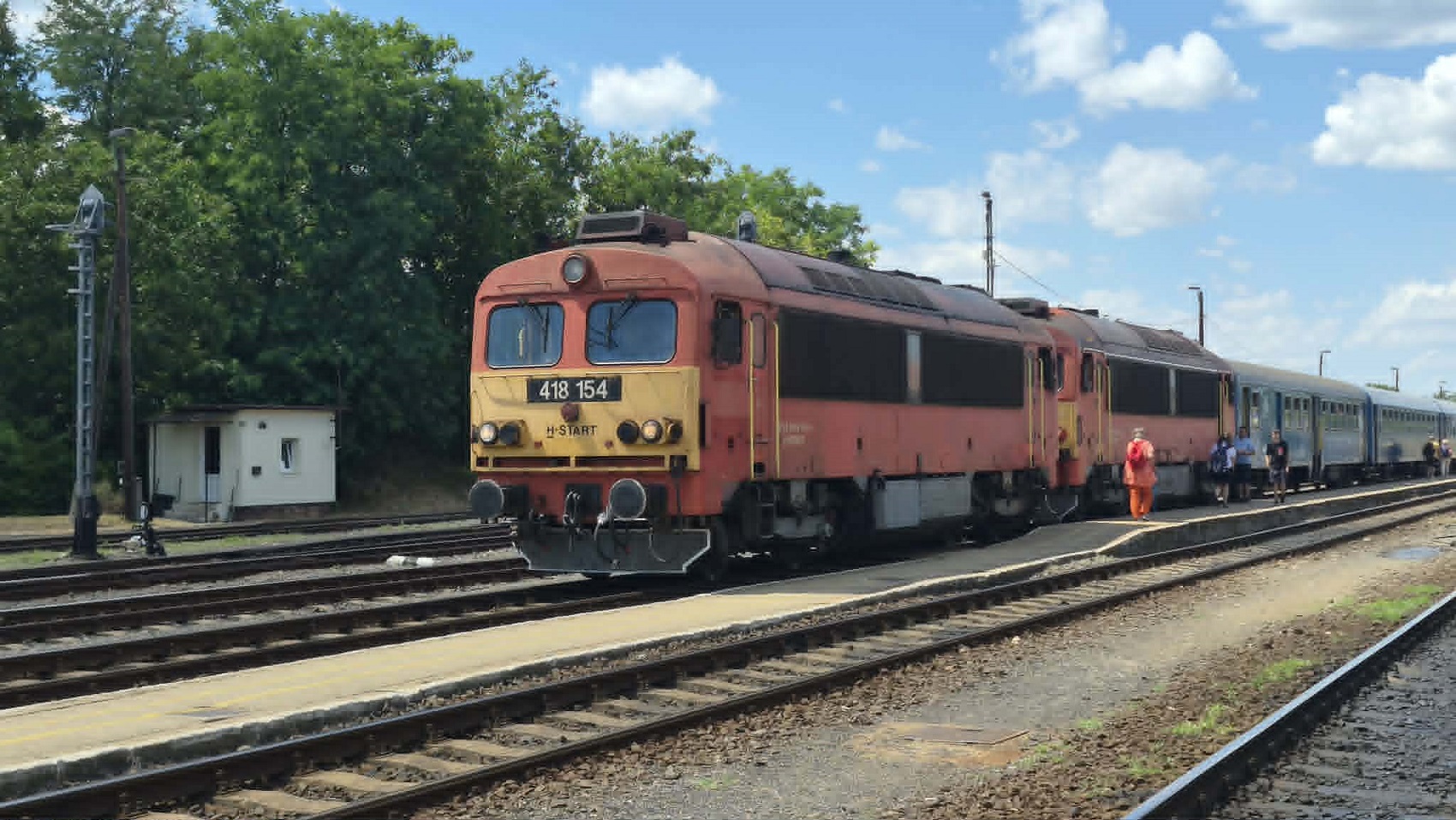 M41